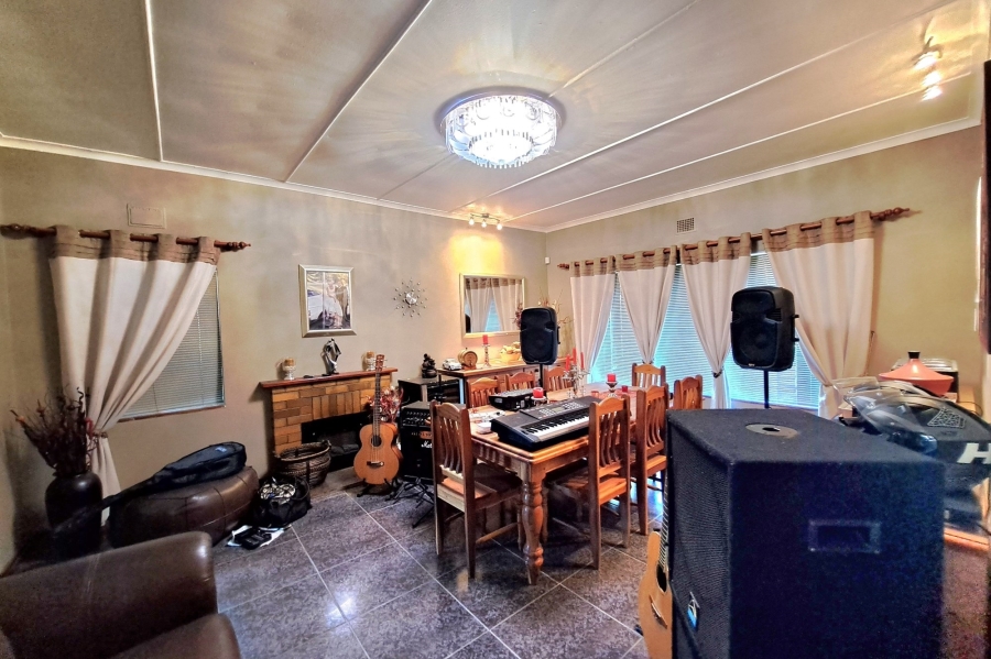 3 Bedroom Property for Sale in Worcester West Western Cape